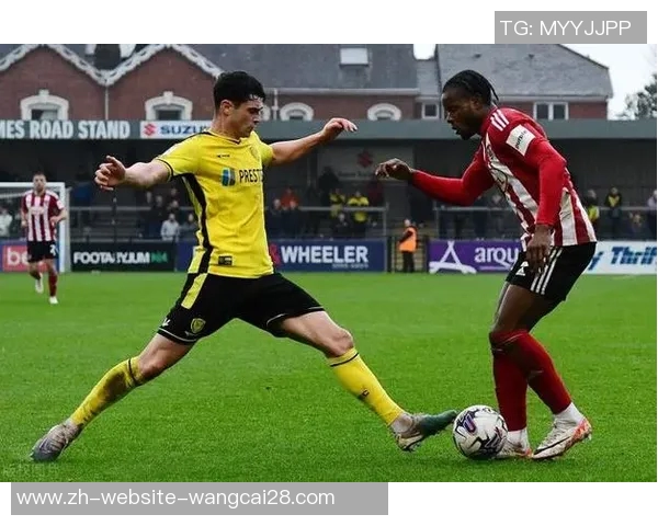 马斯特里与登博思的激烈对决分析及比赛精彩瞬间回顾